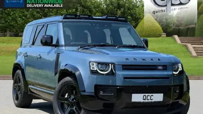 Used Land Rover Defender SE 300 HP (220 kW) 2023 SUV