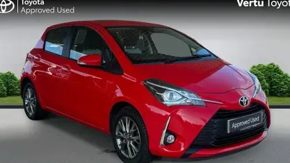 Used Toyota Yaris 111 HP (81 kW) 2017 Red Hatchback