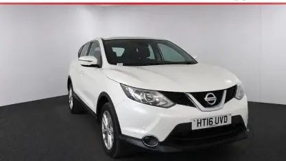 Used Nissan Qashqai Acenta 110 HP (80 kW) 2016 White SUV