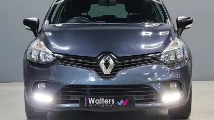 Used Renault Clio Play 90 HP (66 kW) 2023 Grey Hatchback