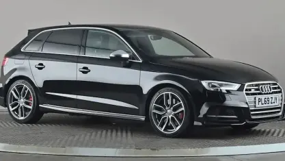 Usado Audi S3 Sportback Advanced 300 CV (220 kW) 2019 Negro Utilitario