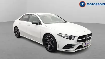 Begagnad Mercedes A200 AMG Line Premium 163 HK (119 kW) 2022 Vit Sedan