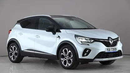 Used Renault Captur Techno 143 HP (105 kW) 2023 White/black SUV