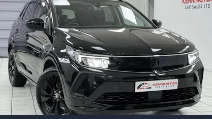 Second-hand Vauxhall Grandland X GS Line 131 CP (96 kW) 2022 Negru SUV