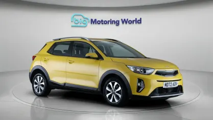Used Kia Stonic 101 HP (74 kW) 2023 Yellow SUV