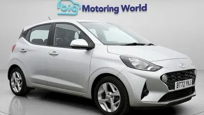 Used Hyundai i10 SE 84 HP (61 kW) 2023 Silver Hatchback