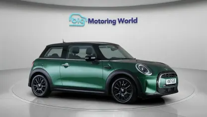Used Mini Cooper Classic 136 HP (100 kW) 2021 Green Hatchback