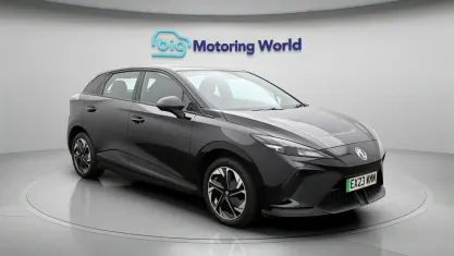 Używany MG MG4 EV SE 150 kW (204 KM) 2023 Hatchback
