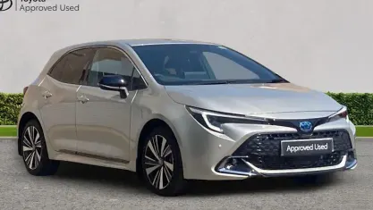 New Toyota Corolla Design 140 HP (102 kW) 2026 Silver Hatchback