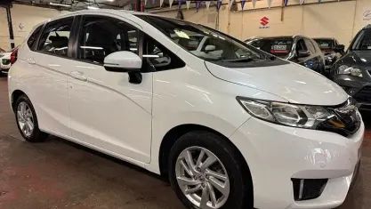 Used Honda Jazz SE 102 HP (75 kW) 2016 White Hatchback