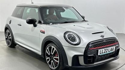 Używany Mini John Cooper Works Hatch 231 KM (169 kW) 2022 Srebrny Hatchback