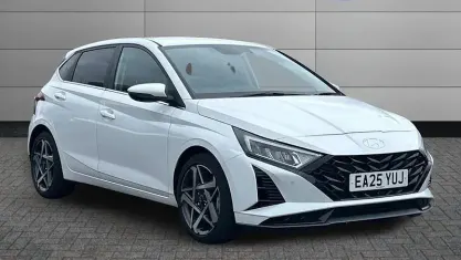 Used Hyundai i20 Premium 101 HP (74 kW) 2025 White Hatchback