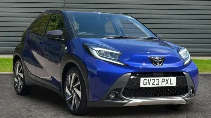 Used Toyota Aygo X 72 HP (52 kW) 2023 Blue SUV