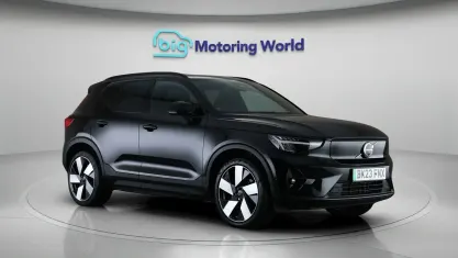 Begagnad Volvo XC40 Ultimate 169 kW (231 HK) 2022 Svart SUV