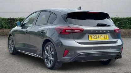 Used Ford Focus ST-Line 155 HP (114 kW) 2024 Grey Hatchback