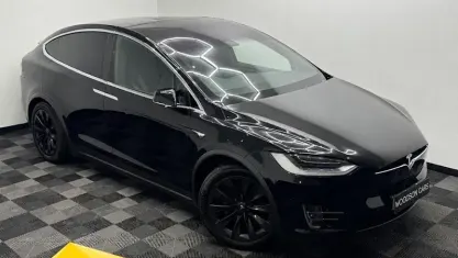 Begagnad Tesla Model X 448 kW (610 HK) 2018 Svart SUV