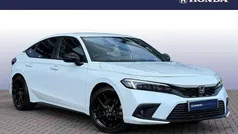 Platinum white Used 2022 Honda Civic Hybrid Hatchback | £26,399 (Good price)