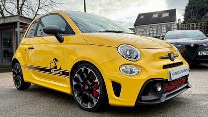 Begagnad Abarth 595 Competizione 182 HK (133 kW) 2021 Gul Halvkombi