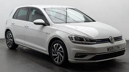 White Used 2019 VW Golf VII Match Hatchback | £12,250 (Fair price)