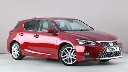 Used Lexus CT200h 136 HP (100 kW) 2018 Red Hatchback