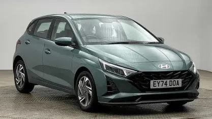 Used Hyundai i20 Advanced 101 HP (74 kW) 2024 Green Hatchback