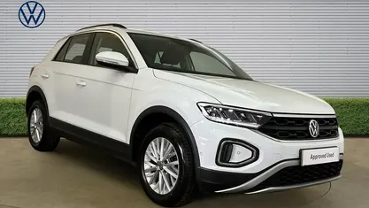 Used VW T-Roc Life 110 HP (80 kW) 2024 SUV