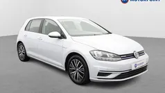 Used 2019 VW Golf VII SE Hatchback | £13,399 (Fair price)
