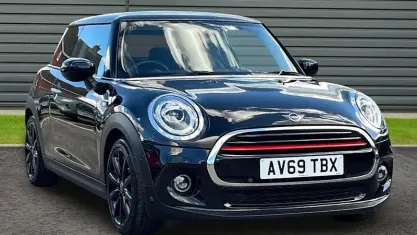 Used Mini Cooper Classic 136 HP (100 kW) 2021 Hatchback