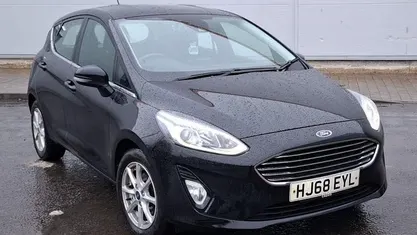 Black Used 2018 Ford Fiesta Zetec Hatchback | £7,495 (Fair price)