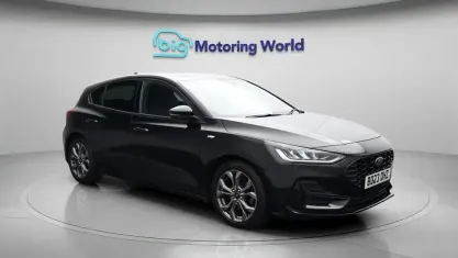 Used Ford Focus ST-Line 125 HP (91 kW) 2023 Black Hatchback
