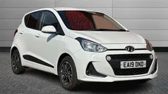 Polar white Used 2019 Hyundai i10 Premium Hatchback | £6,795 (Good price)