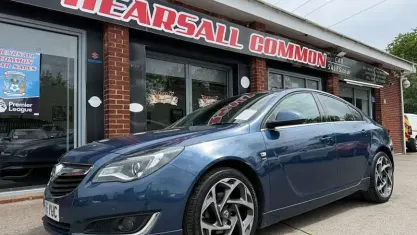 Usado Vauxhall Insignia SRi 136 HP (100 kW) 2016 Azul Citadino