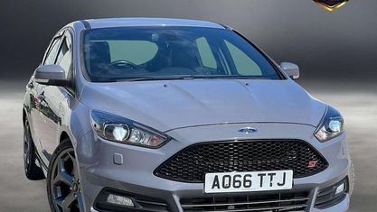 Begagnad Ford Focus ST 185 HK (136 kW) 2016 Halvkombi
