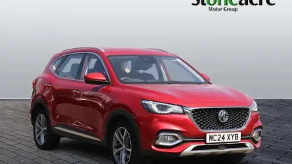 Used MG HS Excite 162 HP (119 kW) 2023 Red SUV