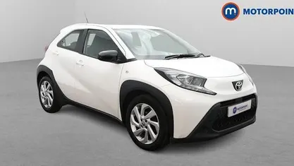 Used Toyota Aygo X PURE 72 HP (52 kW) 2025 SUV