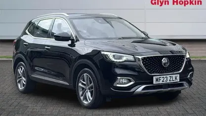 Begagnad MG HS Excite 162 HK (119 kW) 2023 Svart SUV