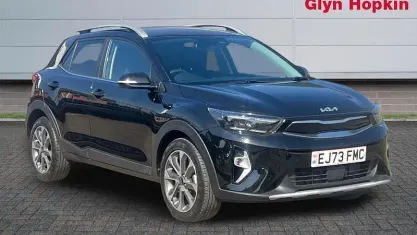 Second-hand Kia Stonic 120 CP (88 kW) 2024 SUV
