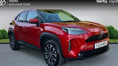 Used Toyota Yaris Cross Design 116 HP (85 kW) 2024 Red SUV