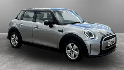 Usado Mini Cooper Classic 136 HP (100 kW) 2022 Citadino