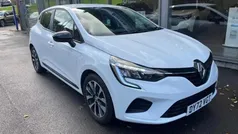 Used 2022 Renault Clio V Evolution Hatchback | £13,899 (Fair price)