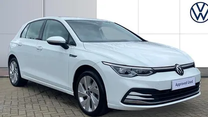 Used VW Golf VIII Style 131 HP (96 kW) 2024 Hatchback