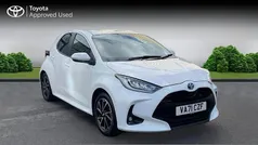 White Used 2022 Toyota Yaris Hybrid Design Hatchback | £16,025 (Super price)
