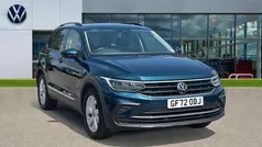 Nightshade blue metallic Used 2022 VW Tiguan Life SUV | £19,408 (Fair price)