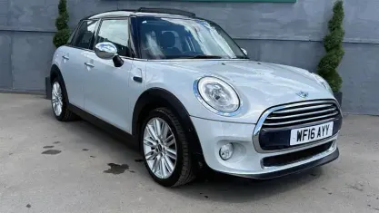 Used Mini Cooper D Hatch 116 HP (85 kW) 2017 Hatchback