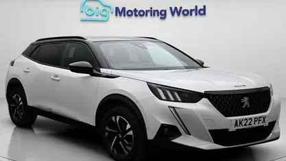 Second-hand Peugeot 2008 GT 131 CP (96 kW) 2022 Alb SUV