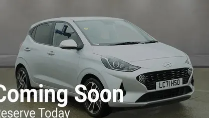 Used Hyundai i10 Premium 67 HP (49 kW) 2023 Hatchback