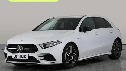 Used Mercedes A180 Executive 136 HP (100 kW) 2022 White Hatchback