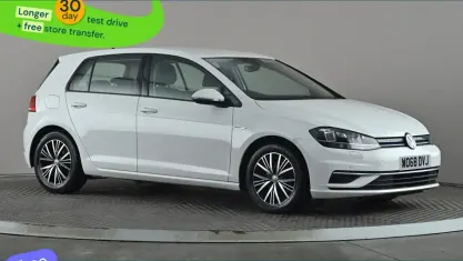Begagnad VW Golf VII SE 131 HK (96 kW) 2018 Vit Halvkombi