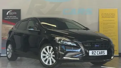 Usado Volvo V40 SE Lux 150 HP (110 kW) 2015 Citadino