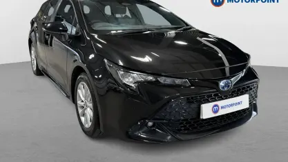 Used Toyota Corolla 140 HP (102 kW) 2025 Black Estate
